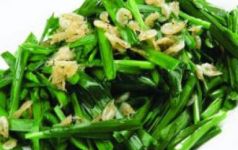 韭菜怎么做好吃又简单？韭菜煎蛋，韭菜盒和韭菜炒咸肉